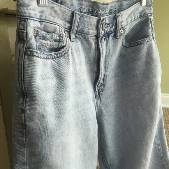 AEO All Cotton MOM JEANS Lightly Distressed Size 4 - Picture 5 of 15